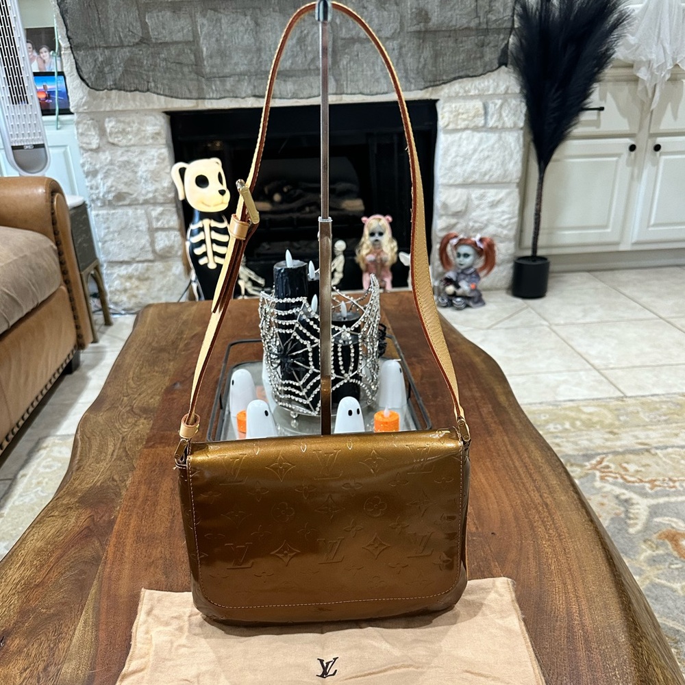 🅰️uthentic Louis Vuitton Thompson Vernis